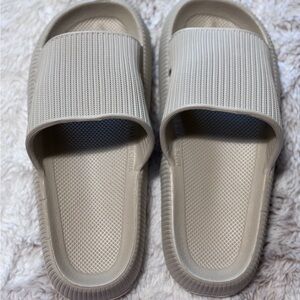 Neutral Beige Cloud Slide Sandals NWOT